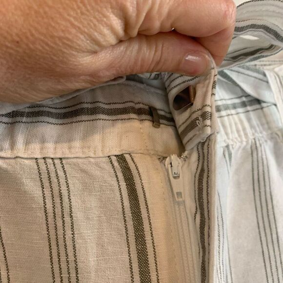 Liz Claiborne Green Stone Stripe Linen Crop Pants Size L New - Picture 4 of 8